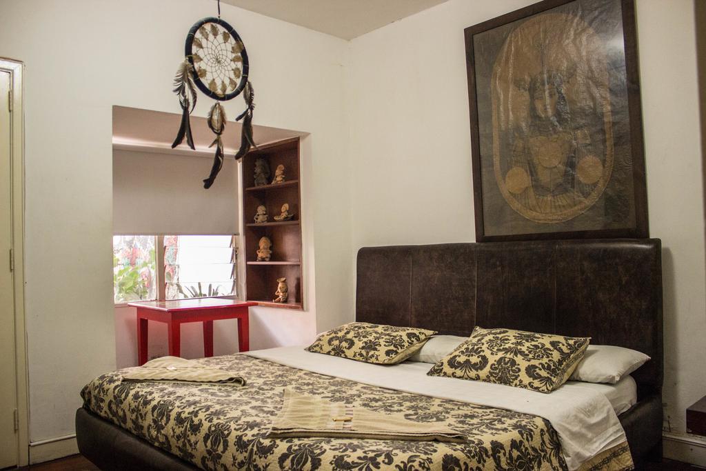 Buddha Hostel Medellin Room photo